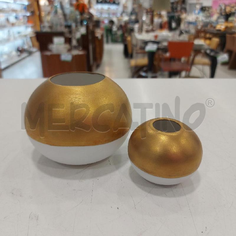 COPPIA VASETTI TONDI BAINCHI/DORATI FEELING'S | Mercatino dell'Usato Roma somalia 4