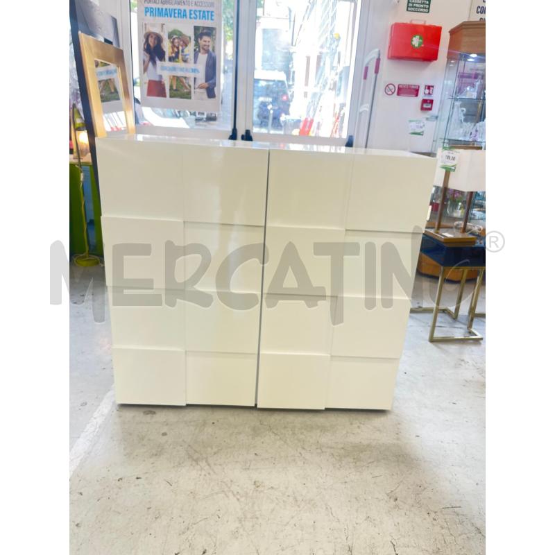 CREDENZA 2/A BIANCA QUADRATI | Mercatino dell'Usato Roma somalia 1