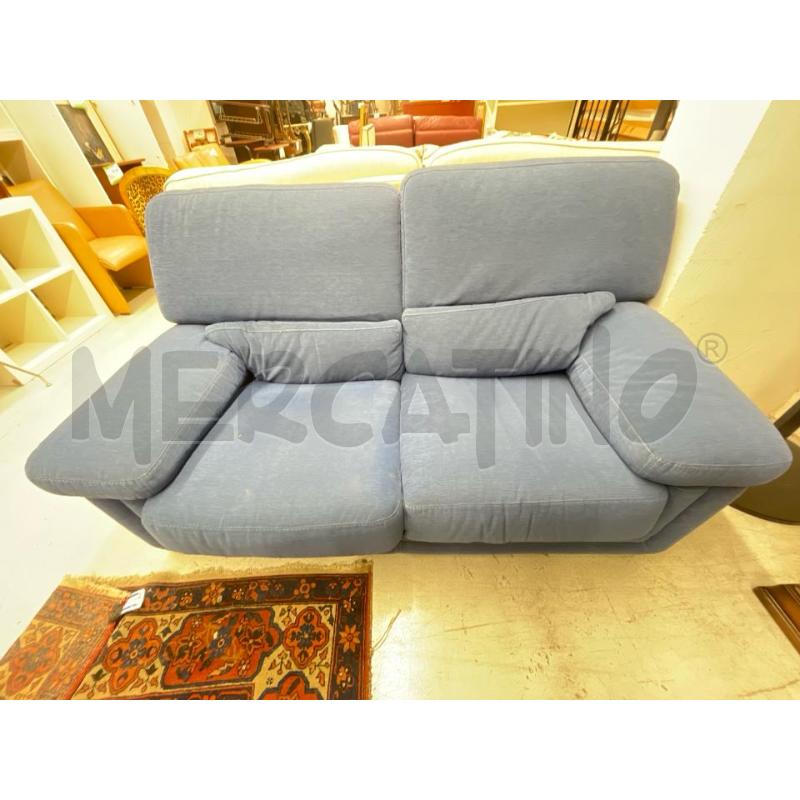 DIVANO 2 POSTI BLU  | Mercatino dell'Usato Roma somalia 1