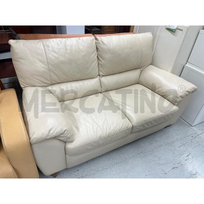 DIVANO BEIGE 2P NATUZZI PELLE | Mercatino dell'Usato Roma somalia 2