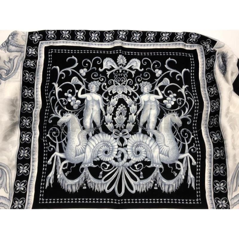 FOULARD ATELIER VERSACE BIANCO NERO FANTASIA  | Mercatino dell'Usato Roma somalia 2
