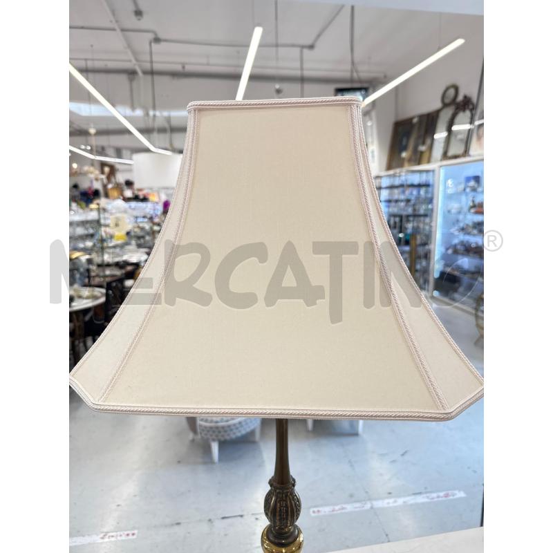 LAMPADA METALLO DORATAO ALTA BASE TRIANGOLARE | Mercatino dell'Usato Roma somalia 3