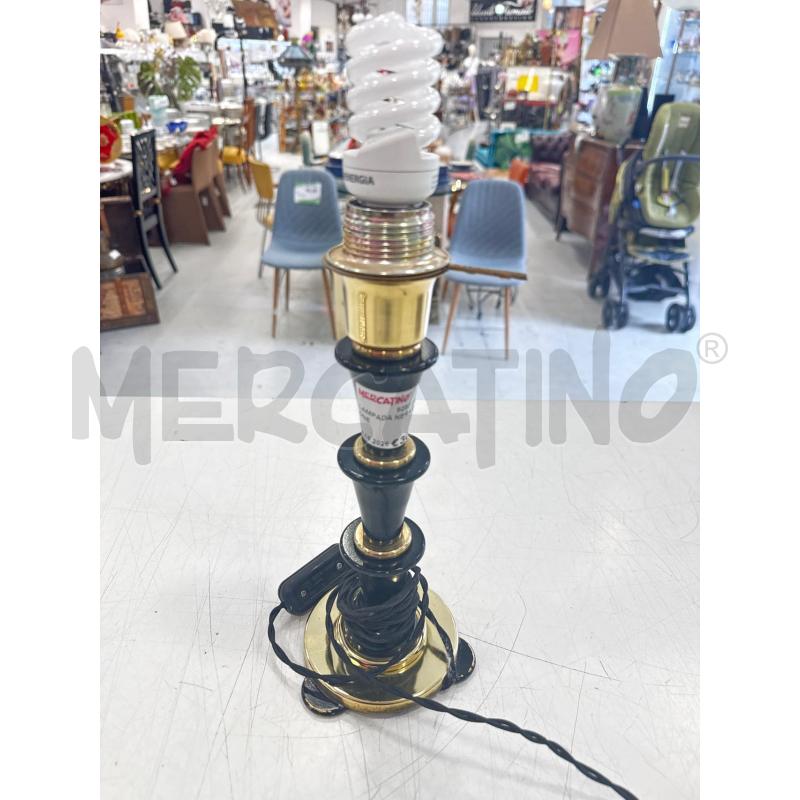 LAMPADA NERA BASE OTTONE | Mercatino dell'Usato Roma somalia 1