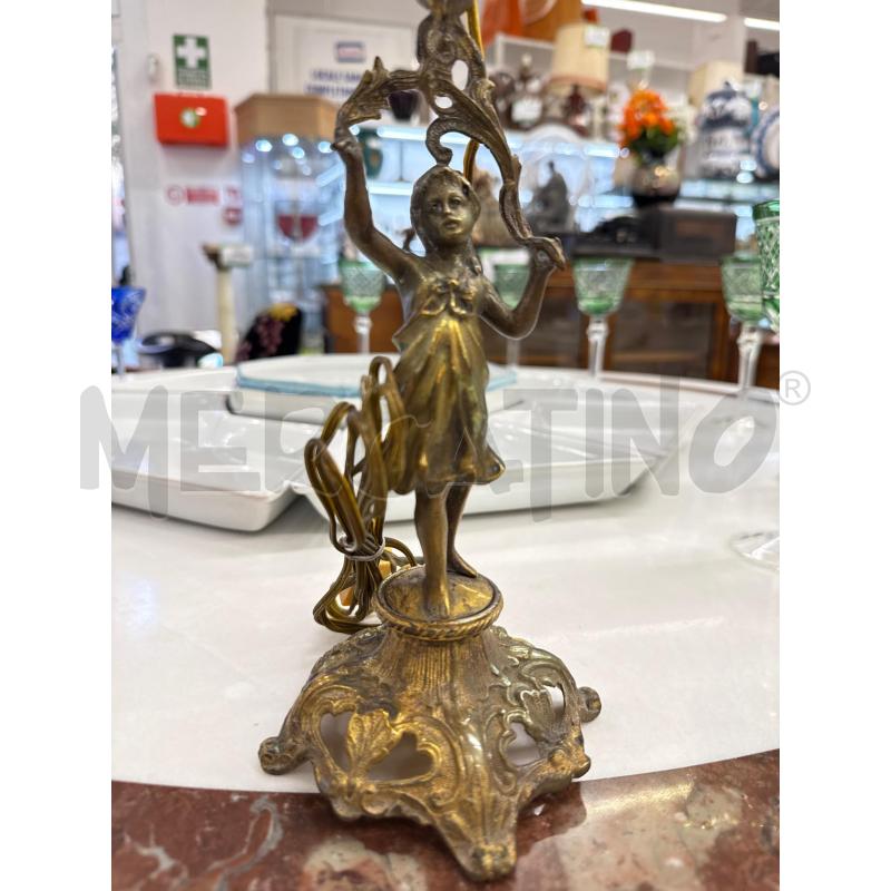 LAMPADA  BAMBINA LAVORATA  | Mercatino dell'Usato Roma somalia 1