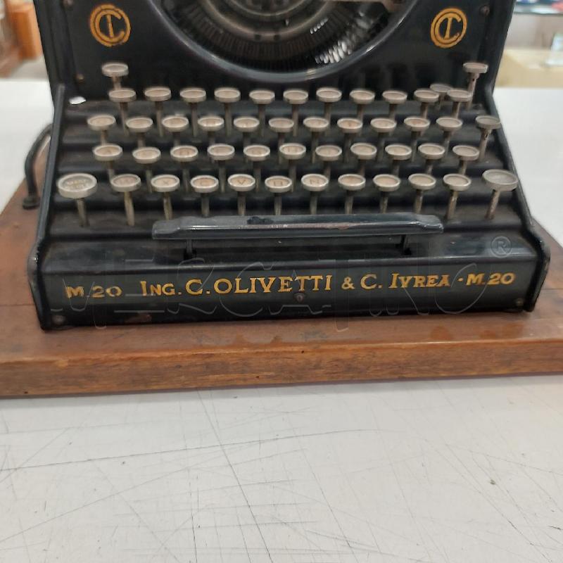 MACCHINA DA SCRIVERE OLIVETTI &IVREA M20 | Mercatino dell'Usato Roma somalia 3