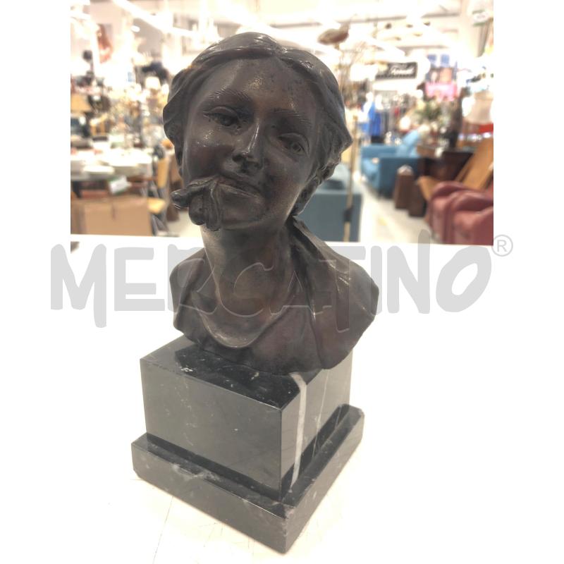 MEZZO BUSTO DONNA BASE NERA  | Mercatino dell'Usato Roma somalia 1