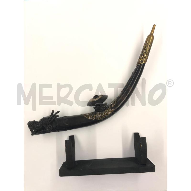 PIPA ORIENTALE METALLO DRAGONE CON STAND LEGNO | Mercatino dell'Usato Roma somalia 1