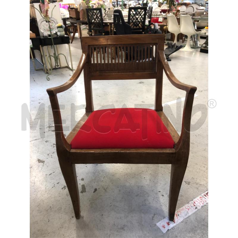 POLTRONA LEGNO SEDUTA STOFFA ROSSA | Mercatino dell'Usato Roma somalia 1