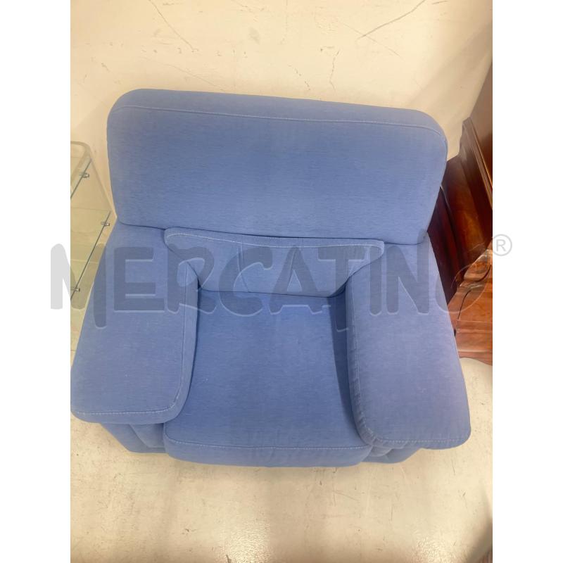 POLTRONA  BLU CHATEAU D'AX  | Mercatino dell'Usato Roma somalia 3
