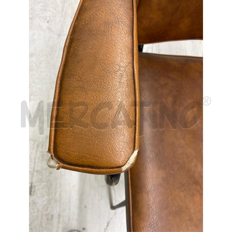 POLTRONA  PELLE MARRONE  | Mercatino dell'Usato Roma somalia 4