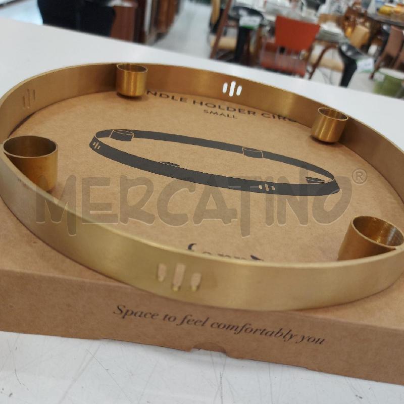 PORTA CANDELA CERCHIO DORATO FERM LIVING 3L | Mercatino dell'Usato Roma somalia 2