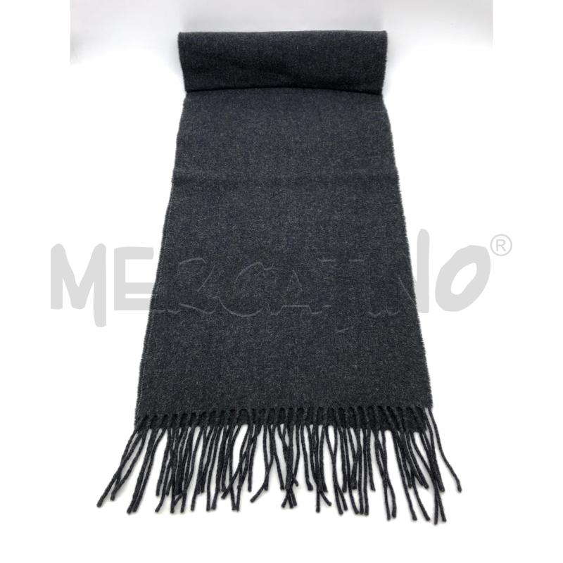 SCIARPA MOSCHINO GRIGIA SCURA  | Mercatino dell'Usato Roma somalia 1
