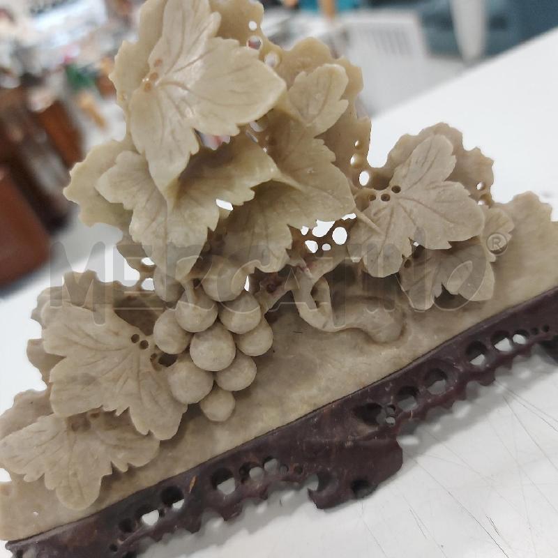 SCULTURA PICCOLA PIETRA GRAPPOLI UVA | Mercatino dell'Usato Roma somalia 2