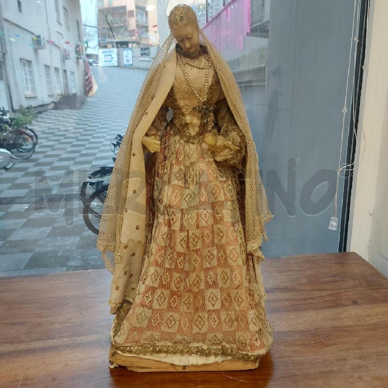 SOPRAMMOBILE CERA DONNA C/BAMBINO DA RIV | Mercatino dell'Usato Roma somalia 5