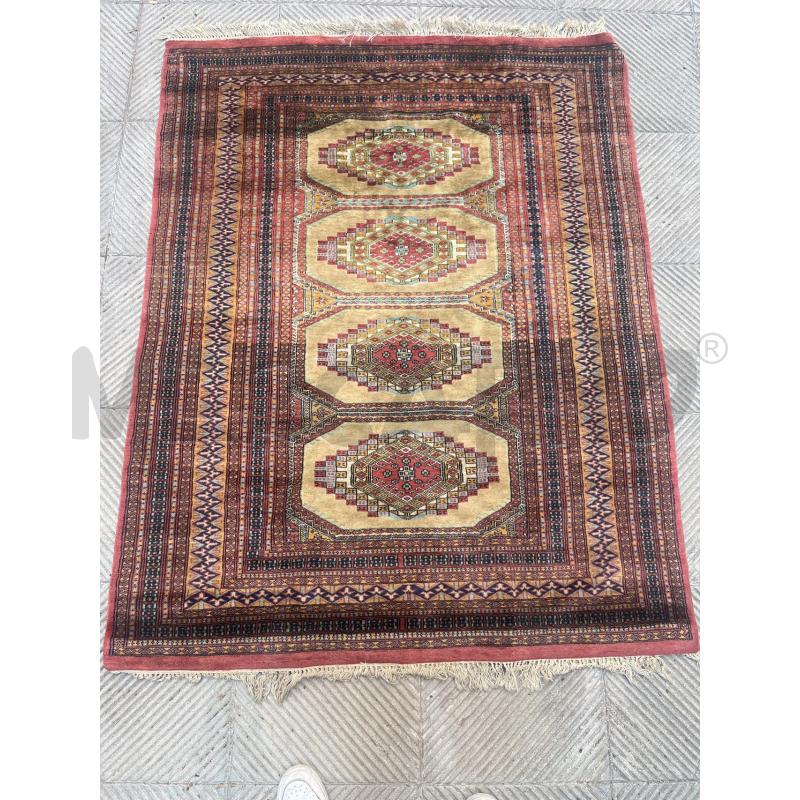 TAPPETO 4 ROSI BEIGE | Mercatino dell'Usato Roma somalia 1