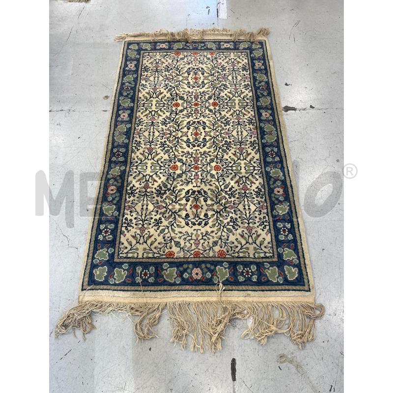 TAPPETO FONDOLETTO BORDO AZZURRO | Mercatino dell'Usato Roma somalia 1