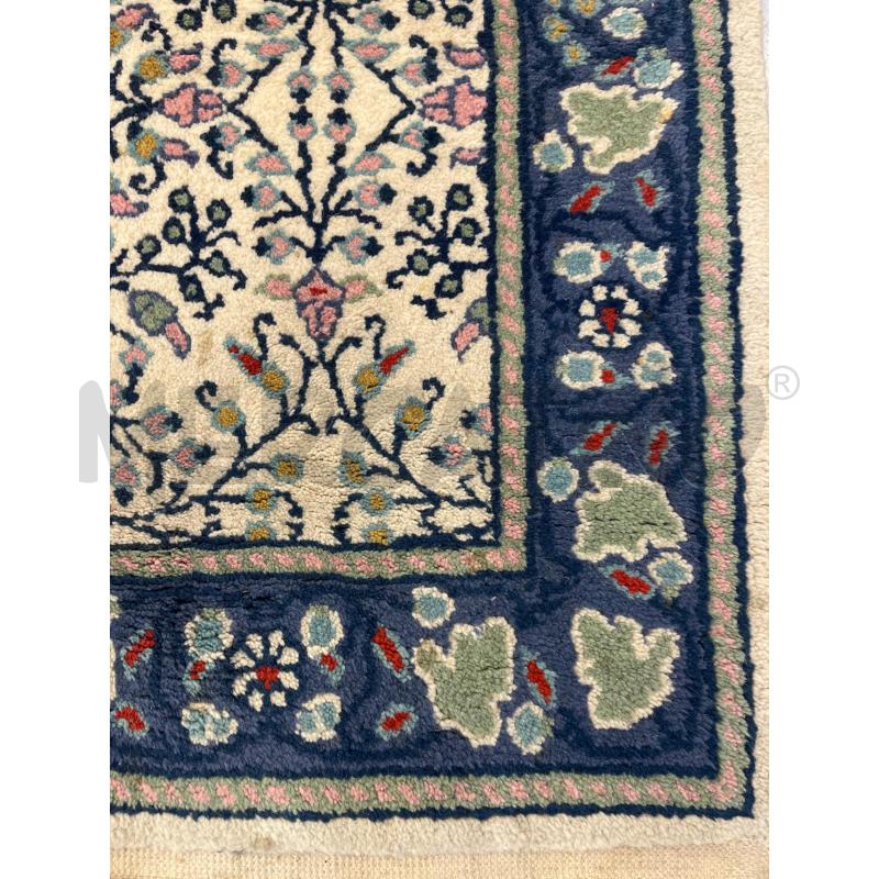 TAPPETO FONDOLETTO BORDO AZZURRO | Mercatino dell'Usato Roma somalia 2