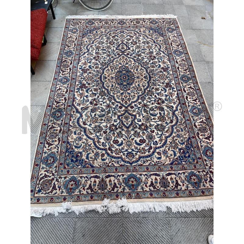 TAPPETO  CHIARO BLU FLOREALE  | Mercatino dell'Usato Roma somalia 1