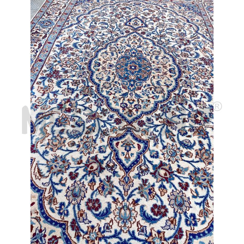 TAPPETO  CHIARO BLU FLOREALE  | Mercatino dell'Usato Roma somalia 2