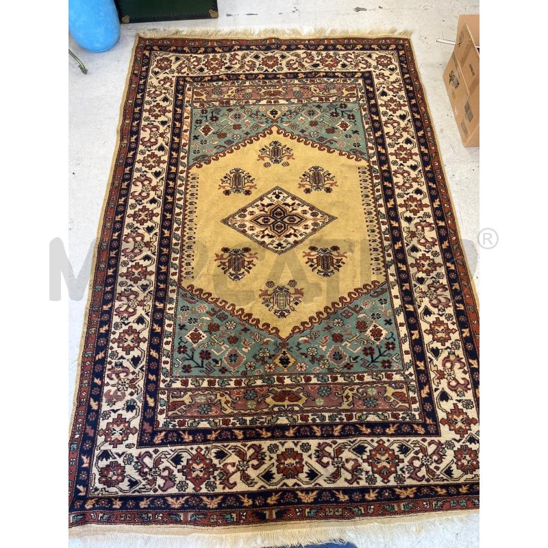 TAPPETO  SFONDO BEIGE ROS CENTRALE DA RIV 155*240 | Mercatino dell'Usato Roma somalia 1