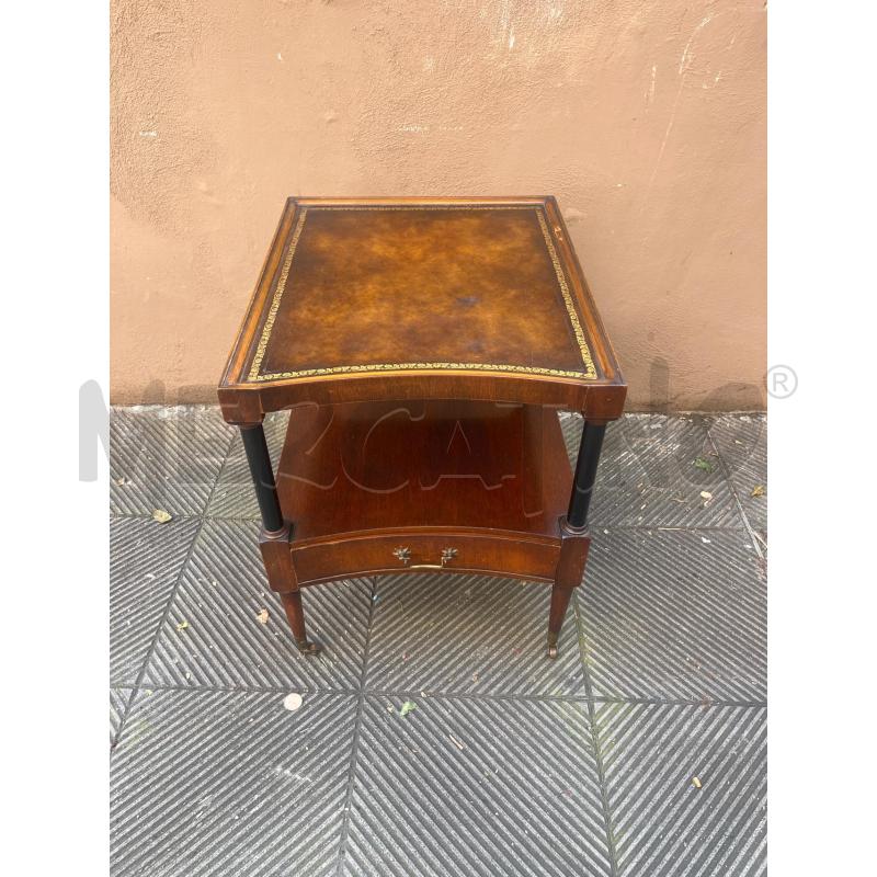 TAVOLINO QUADRATO ROTELLE 1/C PELLE | Mercatino dell'Usato Roma somalia 1