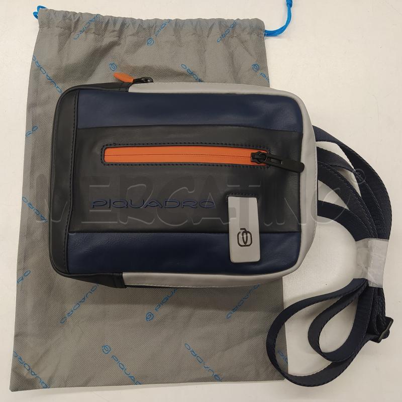 TRACOLLA PIQUADRO URBAN PELLE BLU E NERA | Mercatino dell'Usato Roma somalia