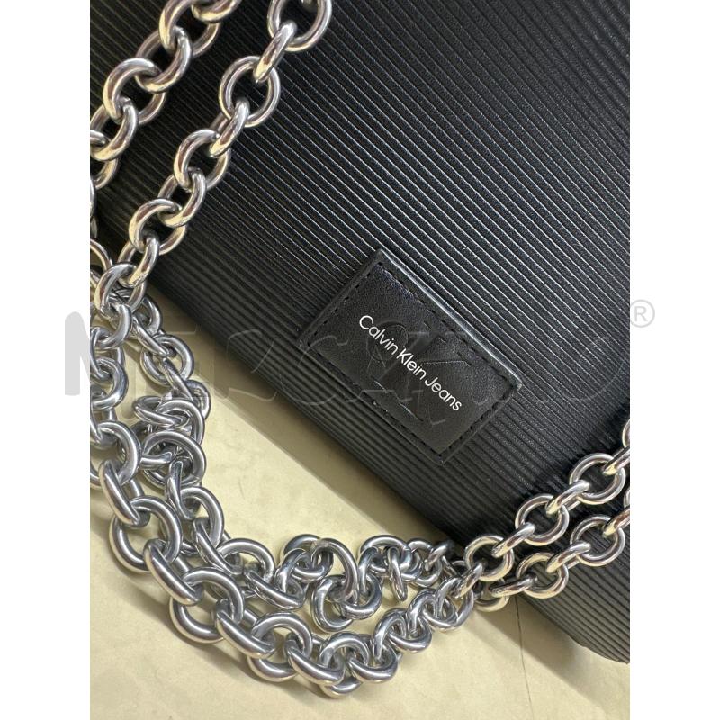 BORSA DONNA CALVIN KLEIN RIGHE NERO MANICI CATENA | Mercatino dell'Usato Roma tor tre teste 2
