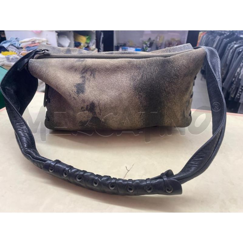 BORSA DONNA REEDOM ROBERTO CAVALLI PELLE NERO PATTA SCAMOSCIATA | Mercatino dell'Usato Roma tor tre teste 1
