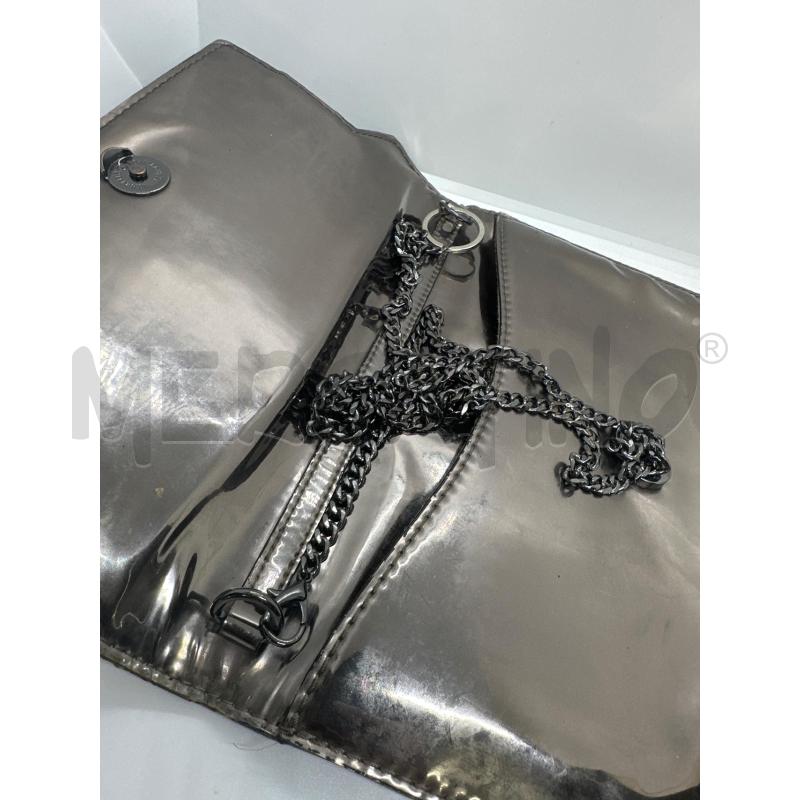 BORSA DONNA  GUESS ARGENTATA  | Mercatino dell'Usato Roma tor tre teste 4