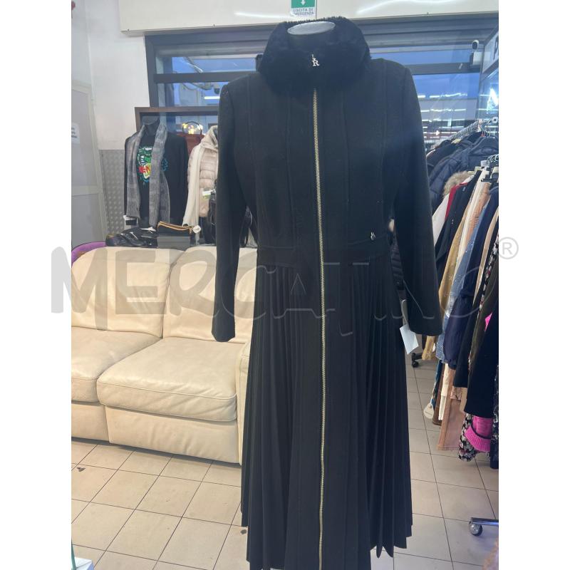 CAPPOTTO DONNA RINASCIMENTO NERO LUNGO PLISS ZIP | Mercatino dell'Usato Roma tor tre teste 1