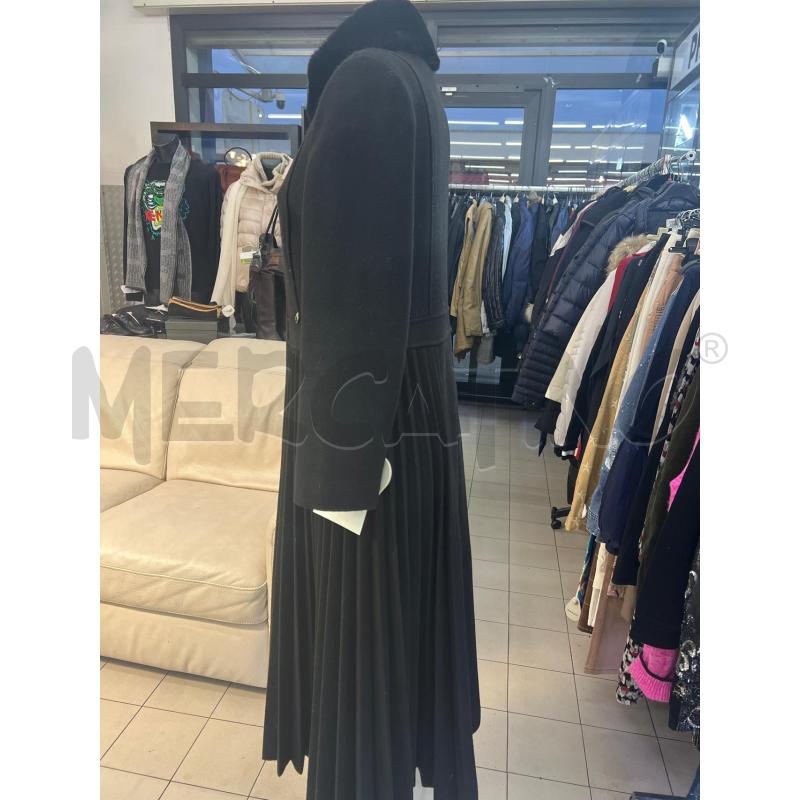 CAPPOTTO DONNA RINASCIMENTO NERO LUNGO PLISS ZIP | Mercatino dell'Usato Roma tor tre teste 2