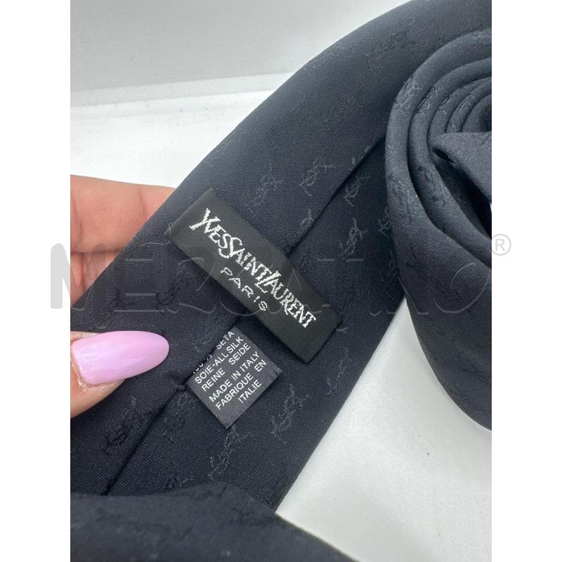 CRAVATTA  YVESSAINTLAURENT NERA RASATA | Mercatino dell'Usato Roma tor tre teste 4