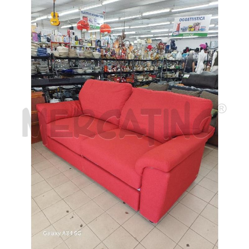 DIVANO LETTO ROSSO | Mercatino dell'Usato Roma tor tre teste 1