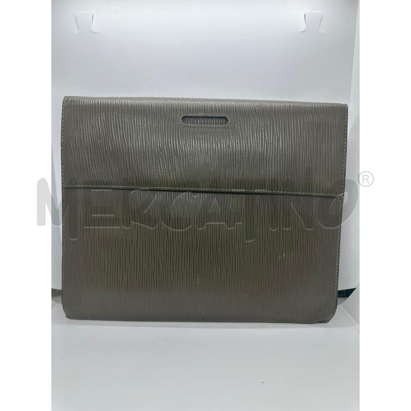 POCHETTE FENDI SAS VERDE OLIVA RIGHETTE | Mercatino dell'Usato Roma tor tre teste 2