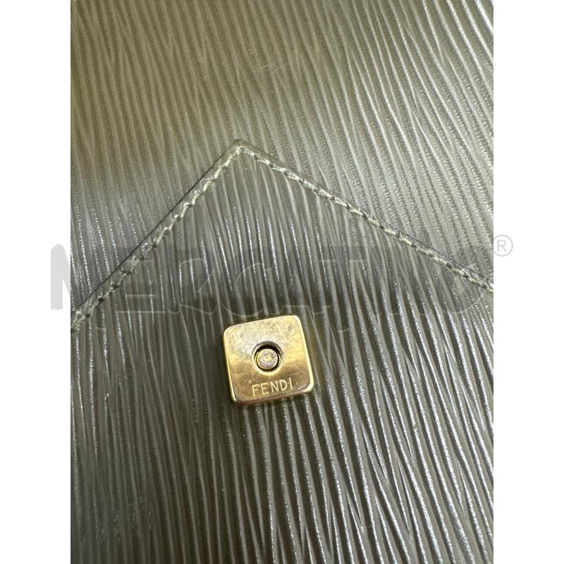 POCHETTE FENDI SAS VERDE OLIVA RIGHETTE | Mercatino dell'Usato Roma tor tre teste 5