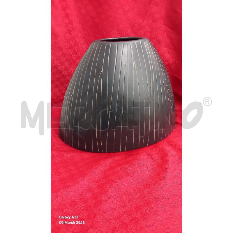 VASO NERO FILI MARRONI | Mercatino dell'Usato Roma tor tre teste 1