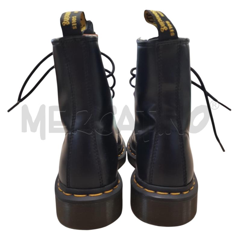 ANFIBI D DR MARTENS NERI PARI AL NUOVO | Mercatino dell'Usato Civitavecchia 2