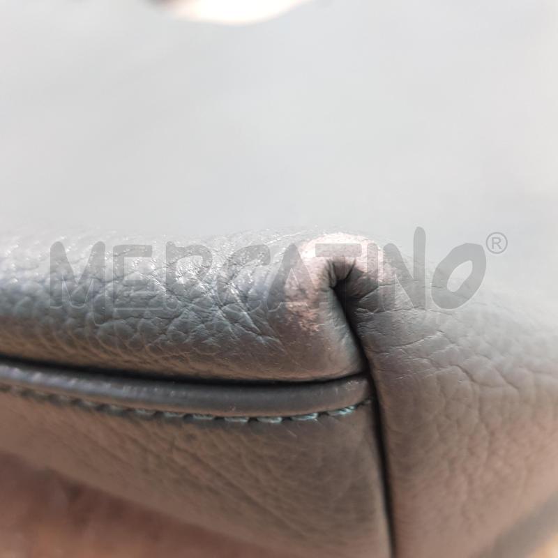 BORSA D GUESSA PELLE POLVERE MANICI E TRACOLLA LOGO METAL ORO | Mercatino dell'Usato Civitavecchia 4