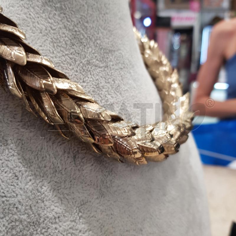 COLLANA GIROCOLLO FOGLIE DORATE | Mercatino dell'Usato Civitavecchia 4