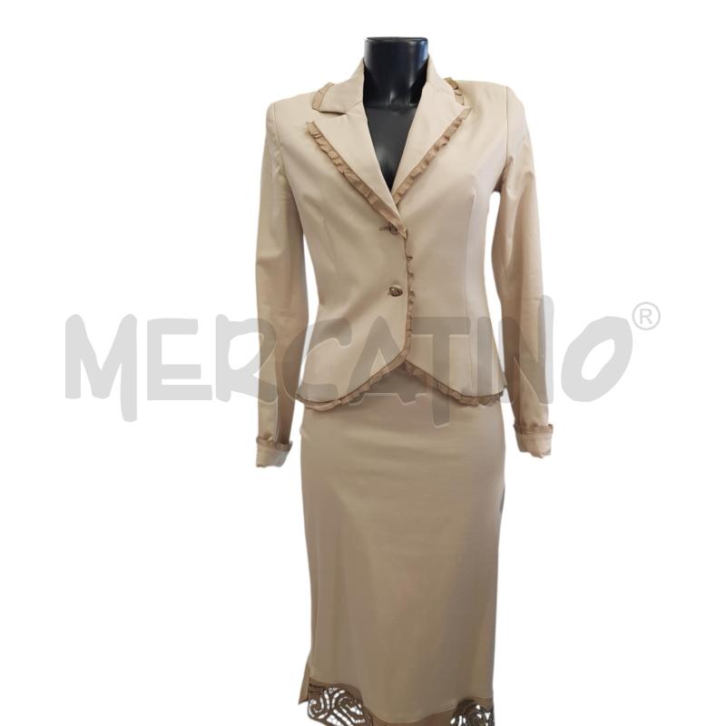 COMPLETO D MARIELLA BURANI LE SPORTIVE BEIGE DETT PELLE | Mercatino dell'Usato Civitavecchia 1
