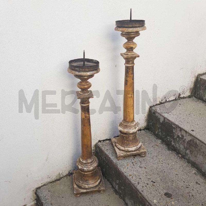 COPPIA VECCHI CANDELIERI LEGNO ALTEZZA 65CM CADAUNO | Mercatino dell'Usato Civitavecchia 1