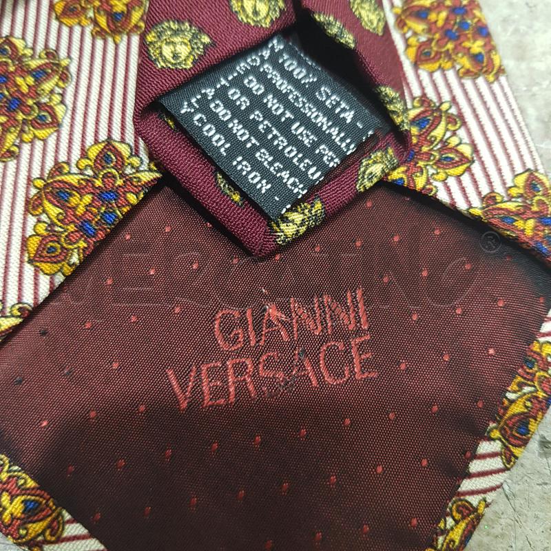 CRAVATTA GIANNI VERSACE GESSATA BIA ROSSO DISEGNI ORO | Mercatino dell'Usato Civitavecchia 5