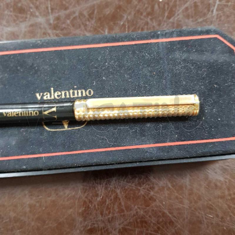 PENNA A SFERA VALENTINO CON SCATOLA | Mercatino dell'Usato Civitavecchia 2