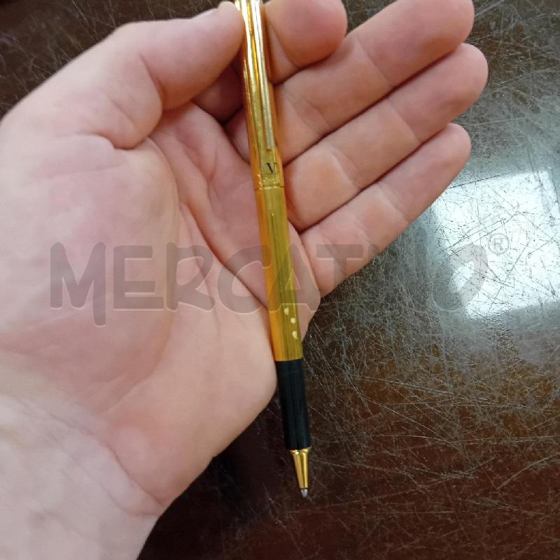 PENNA A SFERA VALENTINO GARAVANI CON SCATOLA ORIGINALE | Mercatino dell'Usato Civitavecchia 3