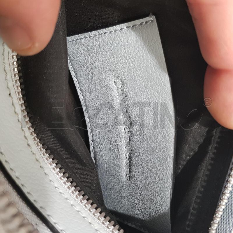 POCHETTE CALVIN KLEIN POLVERE TRACOLLA | Mercatino dell'Usato Civitavecchia 5