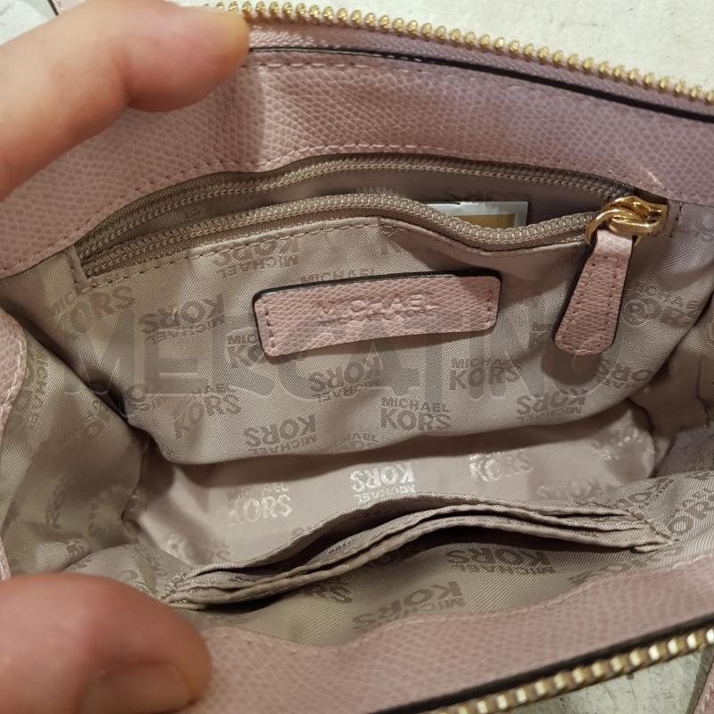 POCHETTE MICHAEL KORSROSA STAMPA RETTILE MK METAL | Mercatino dell'Usato Civitavecchia 4