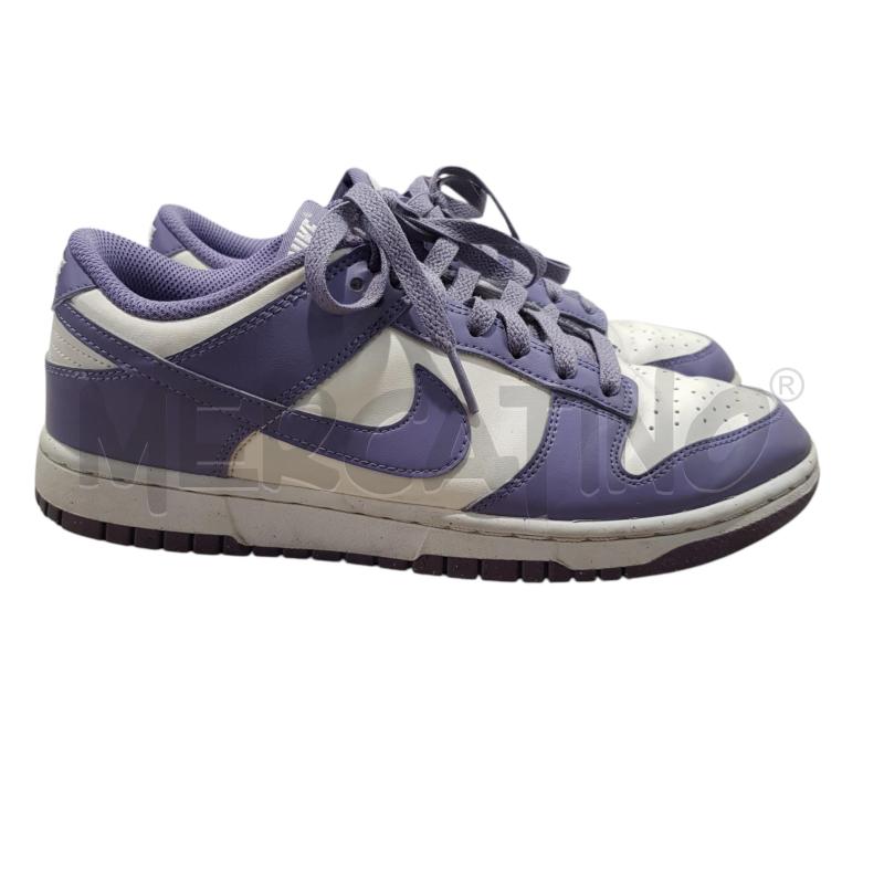 SCARPE D NIKE LILLA BIANCHE DUNK | Mercatino dell'Usato Civitavecchia 1