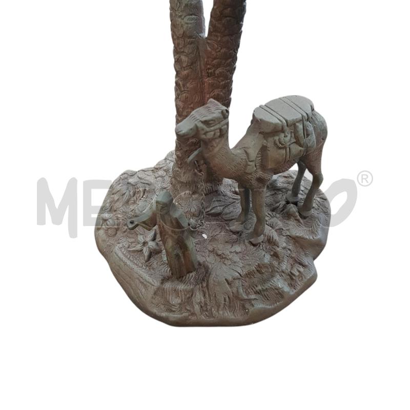 SCULTURA BRONZO OTTONE UOMO CON CAMMELLO PALMA 40 CM ALTEZZA | Mercatino dell'Usato Civitavecchia 4