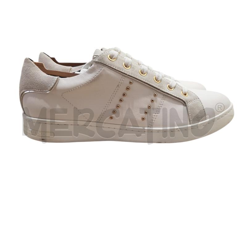 SNEAKERS D GEOX BIANCHE BORCHIETTE DORATE | Mercatino dell'Usato Civitavecchia 1