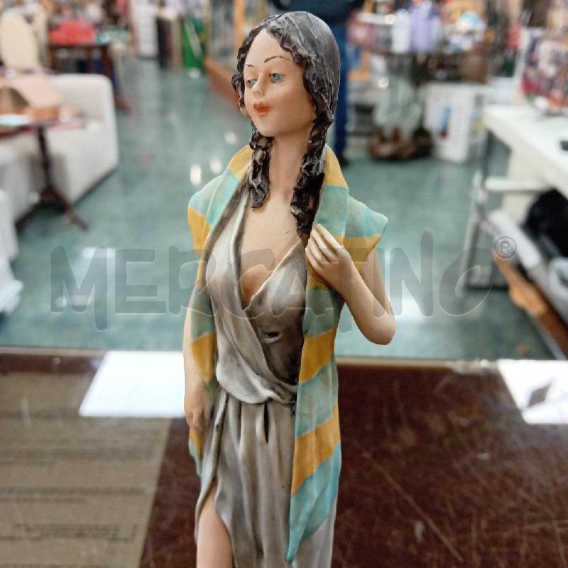 STATUETTA DAMINA CAPODIMONTE | Mercatino dell'Usato Civitavecchia 3